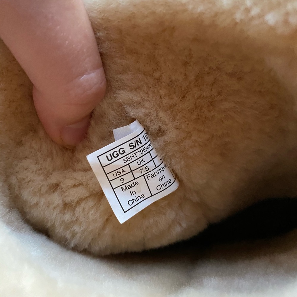 ugg boots - Picture 4 of 4